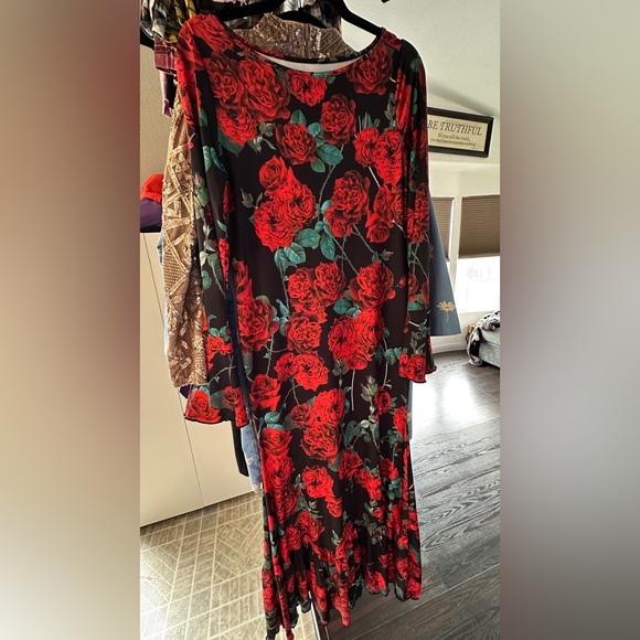 SHEIN | Dresses | Shein Red And Black Flower Gown With Crew Neck Iw2 ...